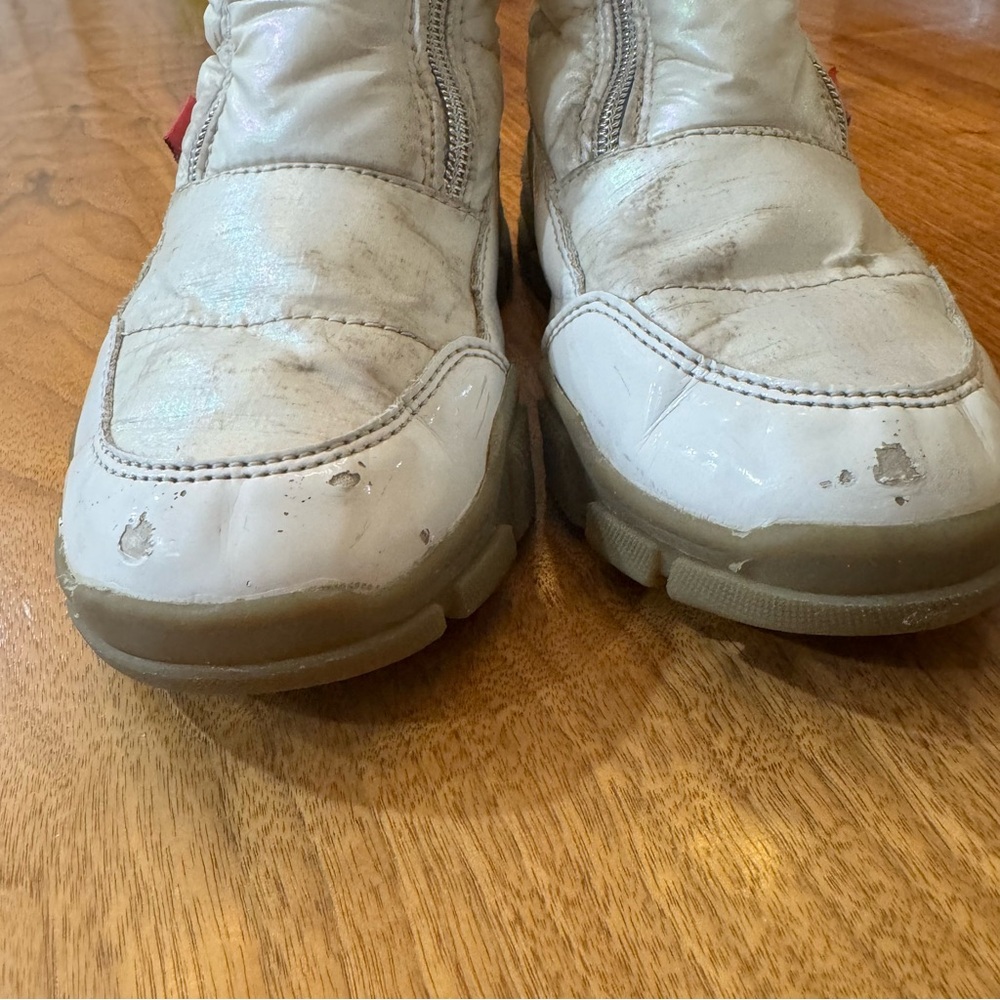 SPROX Space Walk Faux Fur Lined Boot In White Iridescent. Size Toddler 1… - Picture 7 of 16